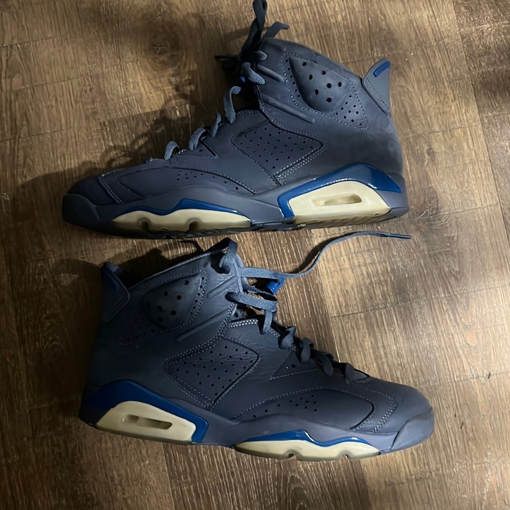 Retro Jordan diffused blue. Sz11 stockx has them for 419